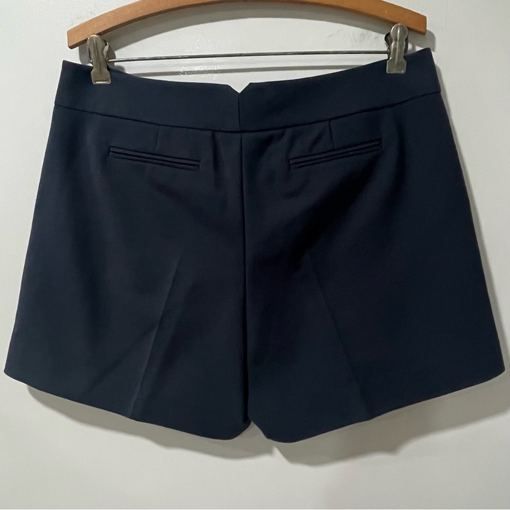 NWOT Antonio Melani Navy Shorts Quality High End Sophisticated Classic Timeless